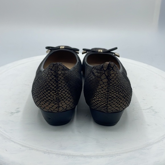 NWOT-Naturalizer Dove Wedge Flats - Picture 10 of 15